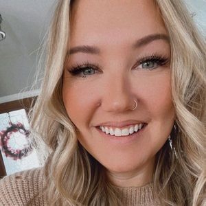 Meet your Posher, Cortney